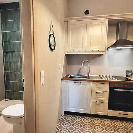 Centrally Located Appartamento *