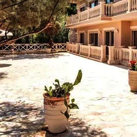 Apartment Centrally Located Gaios
