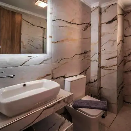 Apartment Centrally Located
