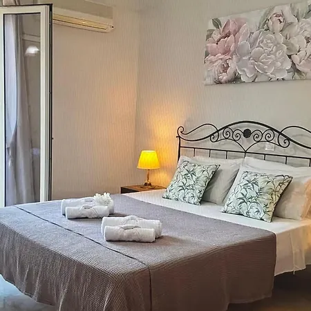 Centrally Located Lejlighed Gaios